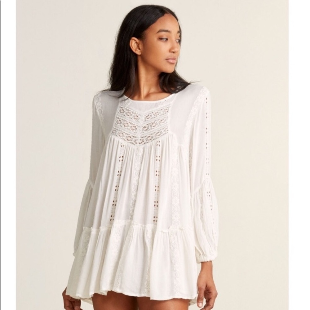 Boutique Adiva Boho Chic Lace & Embroidery White Tunic